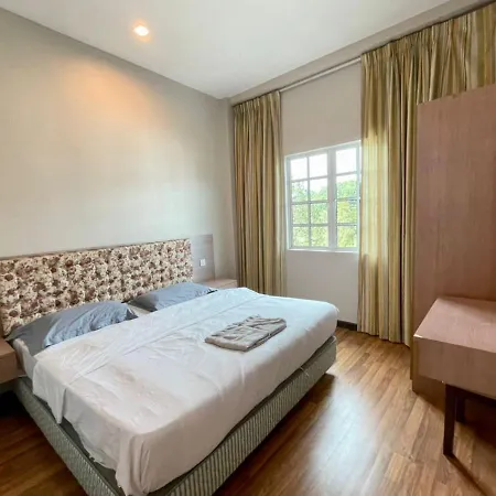 Play At Iris Resort Tanah Rata Cameron Highlands Exterior photo